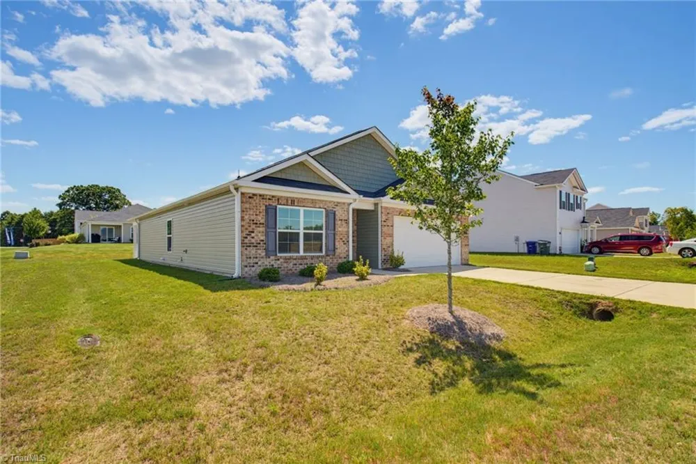 122 Stone River Way Mayodan, NC 27027