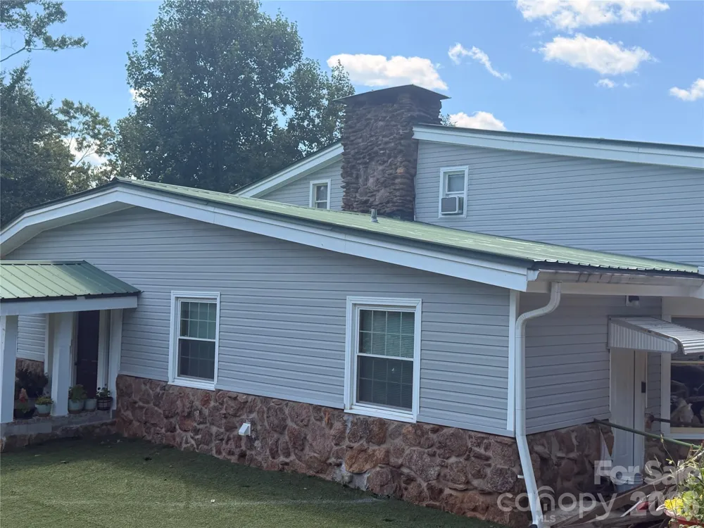 4991 Albert Williams Road W Connelly Springs, NC 28612