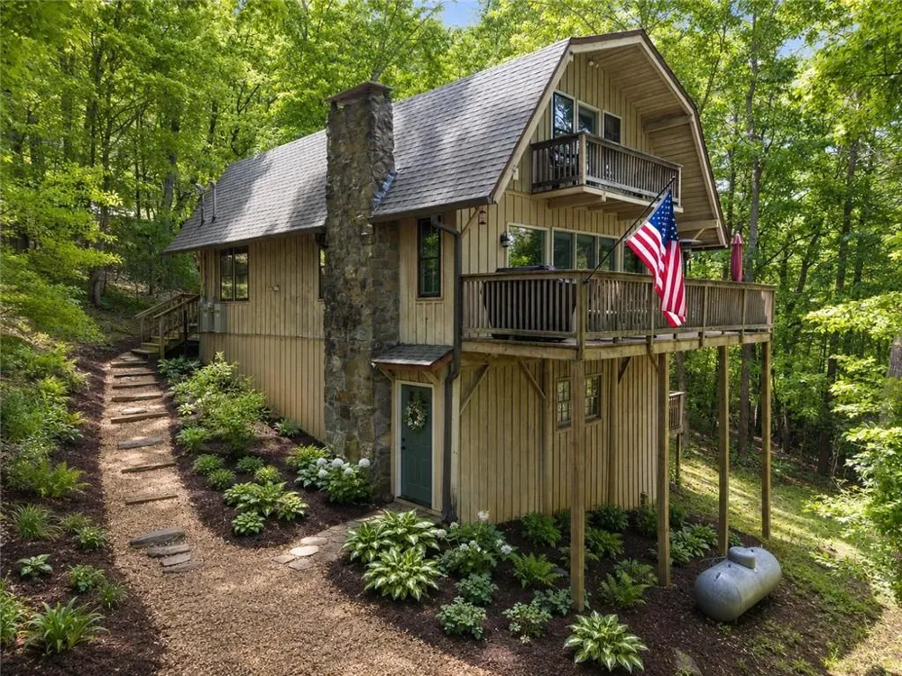 222 Matterhorn Drive Sautee Nacoochee, GA 30571