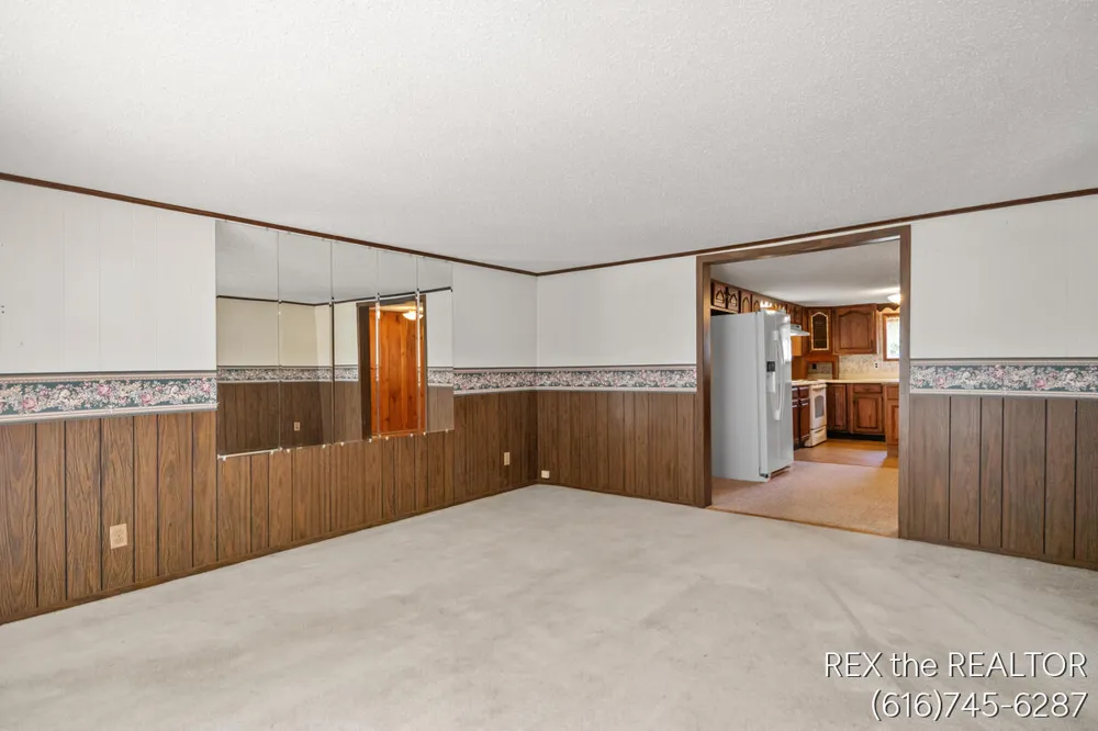 167 W Brooks Street Newaygo, MI 49337