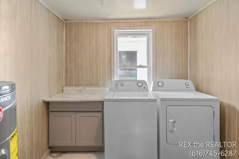 167 W Brooks Street Newaygo, MI 49337