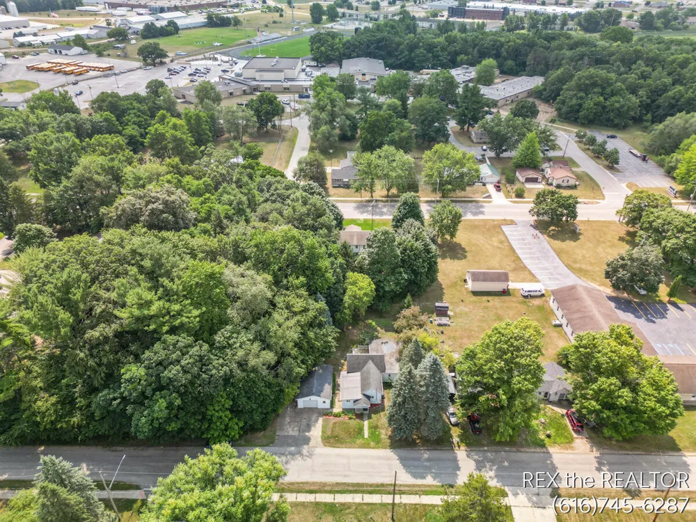 167 W Brooks Street Newaygo, MI 49337