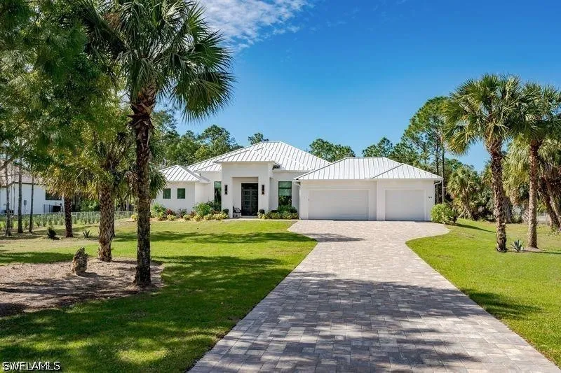 15th Street SW Naples, FL 34117