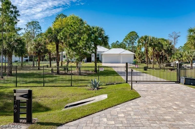 15th Street SW Naples, FL 34117