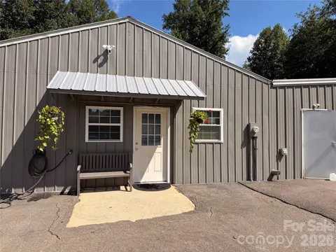 669 Old Lowgap Road