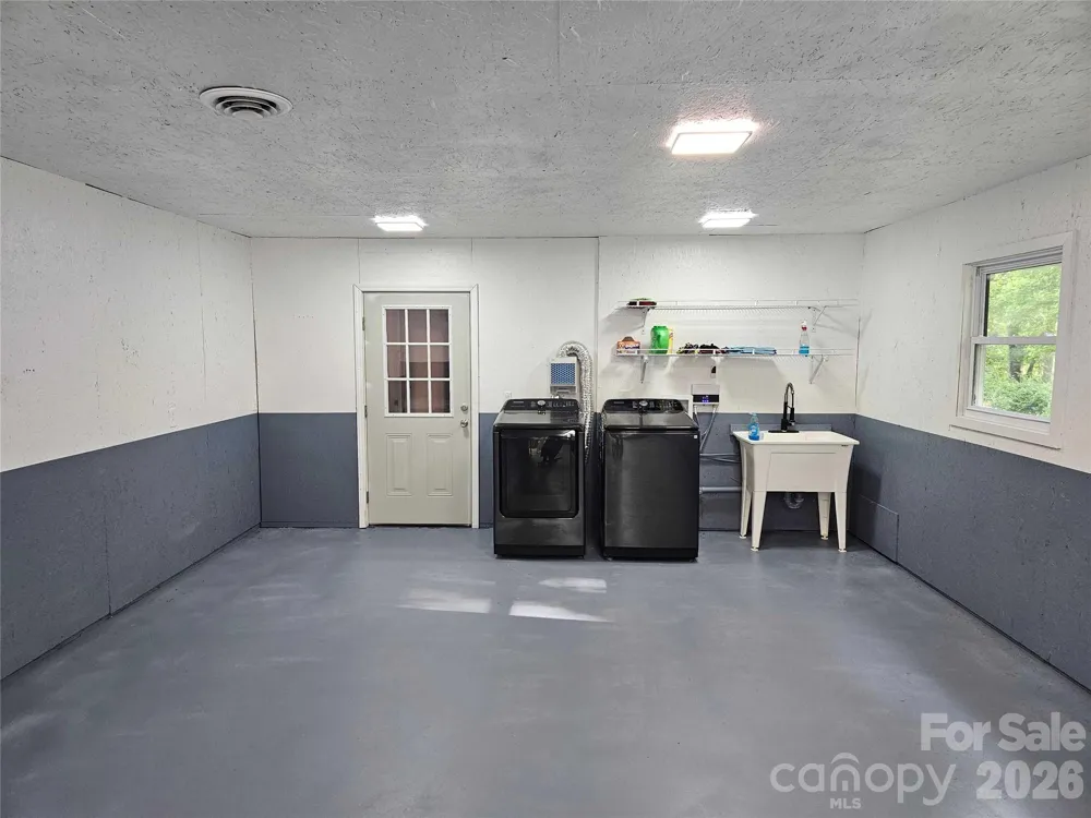 669 Old Lowgap Road Mount Airy, NC 27030