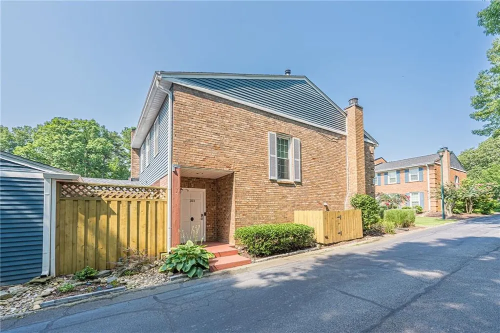 2920 Lavista Way Decatur, GA 30033