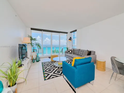 6917 Collins Ave #815