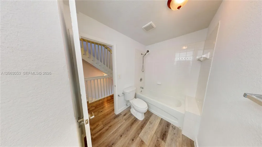 2084 NE 167th St #2-102 North Miami Beach, FL 33162