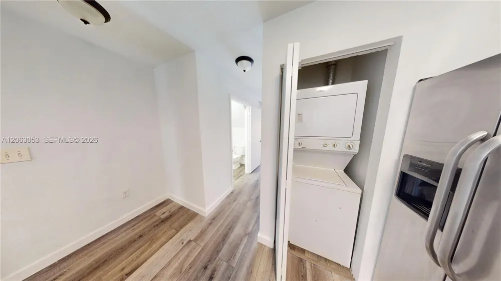 2084 NE 167th St #2-102 North Miami Beach, FL 33162