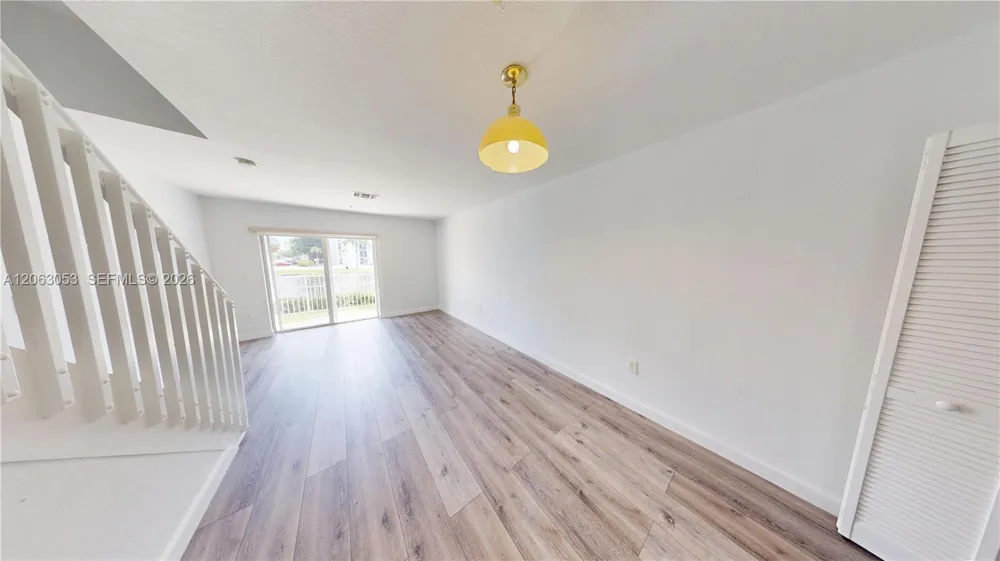 2084 NE 167th St #2-102 North Miami Beach, FL 33162