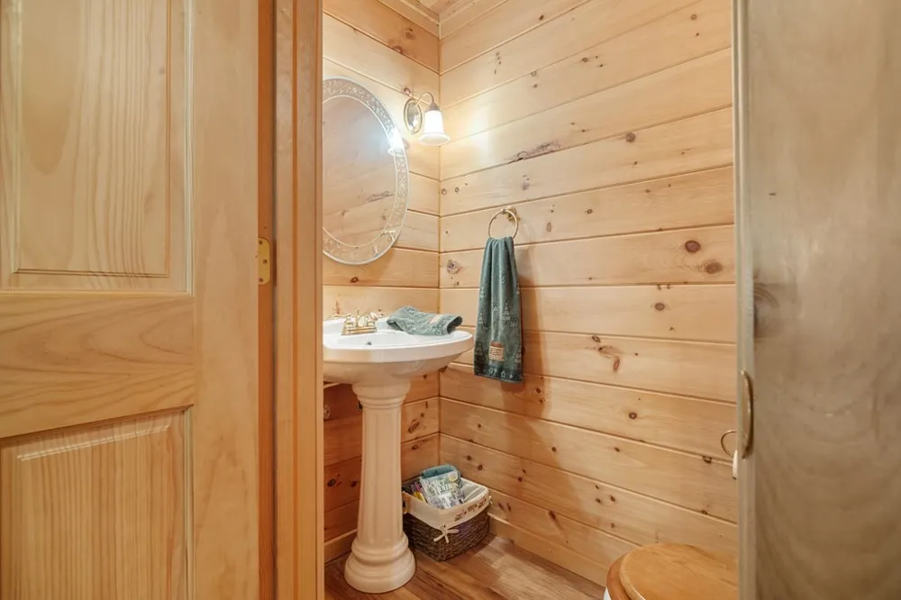 237 Laurel Creek Lane Hayesville, NC 28904