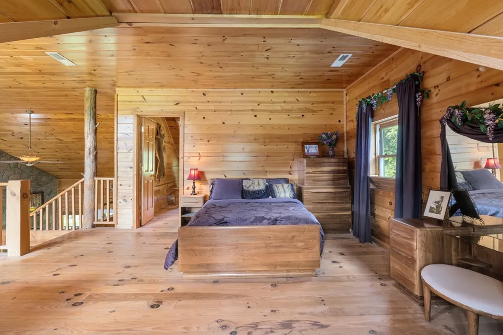 237 Laurel Creek Lane Hayesville, NC 28904