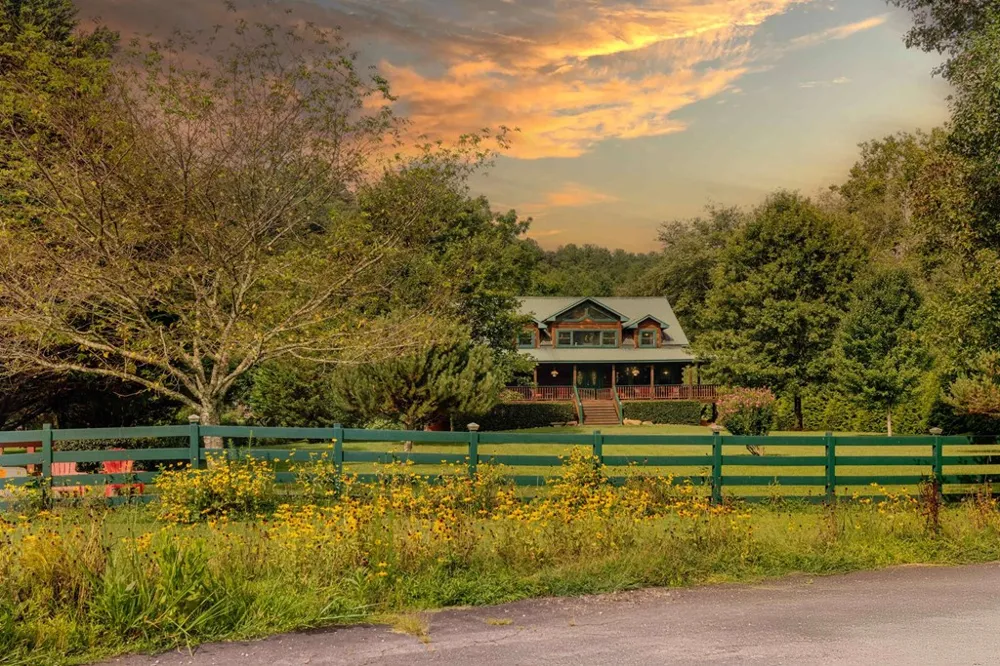 237 Laurel Creek Lane Hayesville, NC 28904