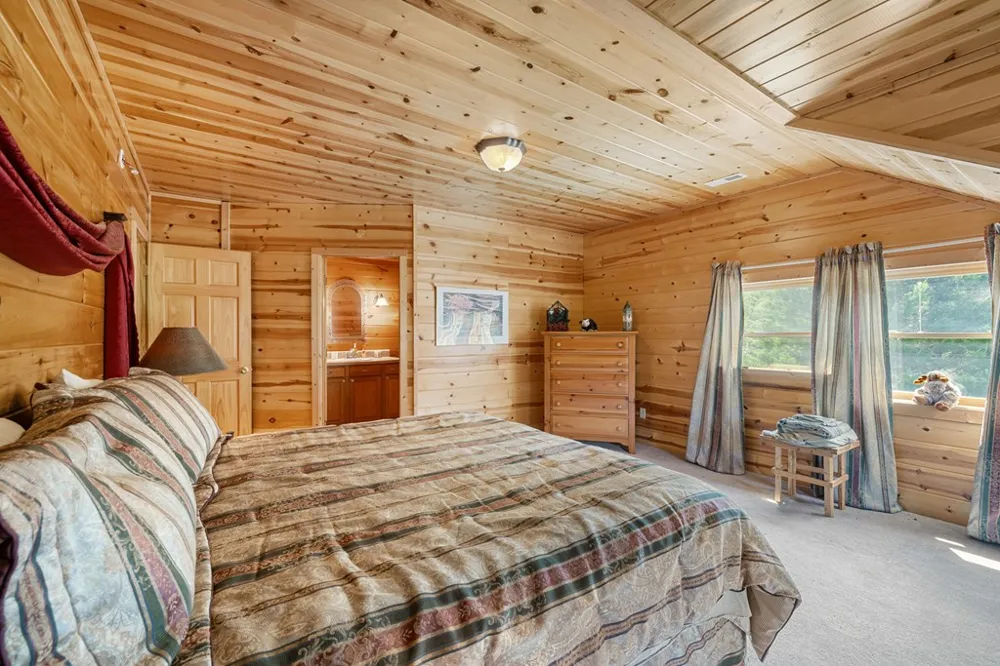 237 Laurel Creek Lane Hayesville, NC 28904