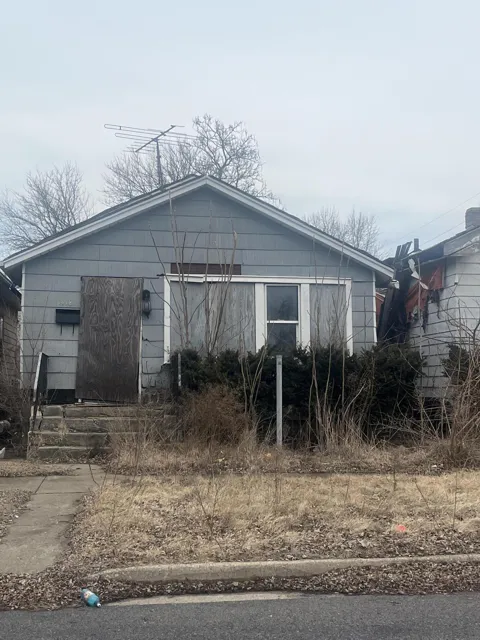1418 W 16th Avenue
