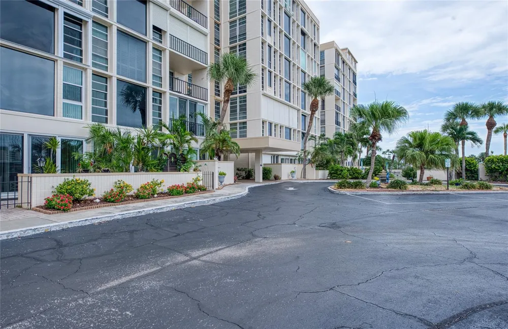 7400 SUN ISLAND DRIVE S #709 South Pasadena, FL 33707