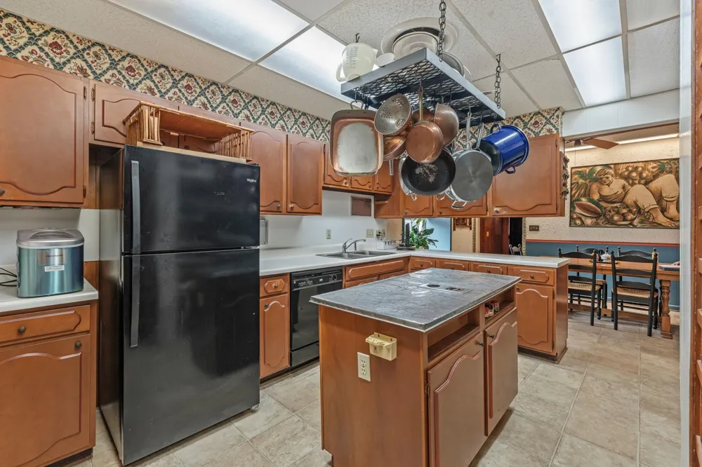 501 Mccarty Avenue Eagle Lake, TX 77434