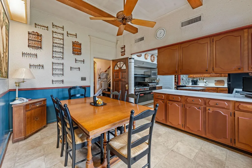 501 Mccarty Avenue Eagle Lake, TX 77434