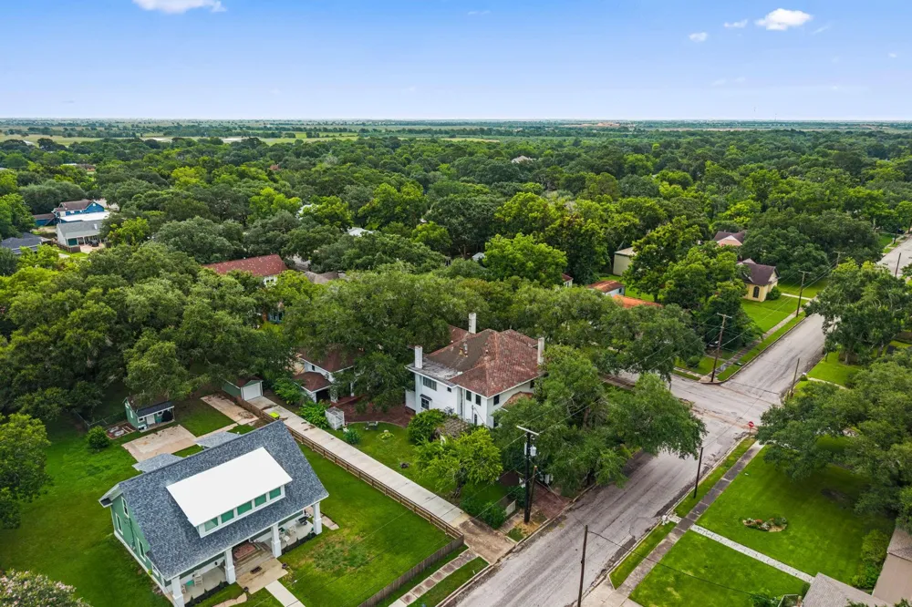 501 Mccarty Avenue Eagle Lake, TX 77434