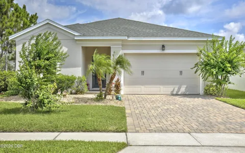 5529 Estero Loop