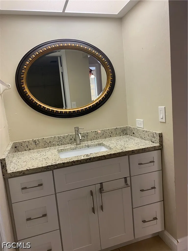 Transit Court #106 North Fort Myers, FL 33917