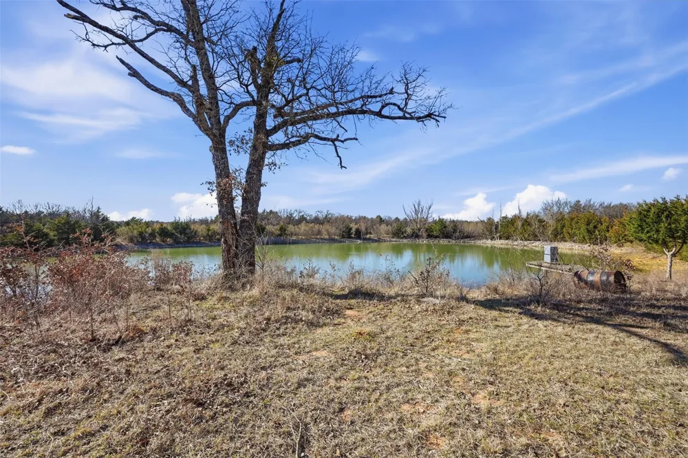 1619 County Road 156 Whitesboro, TX 76273