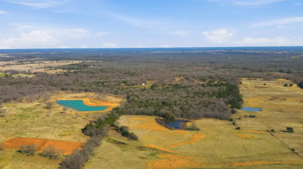 1619 County Road 156 Whitesboro, TX 76273
