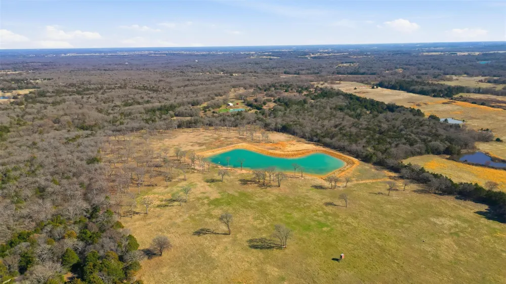 1619 County Road 156 Whitesboro, TX 76273