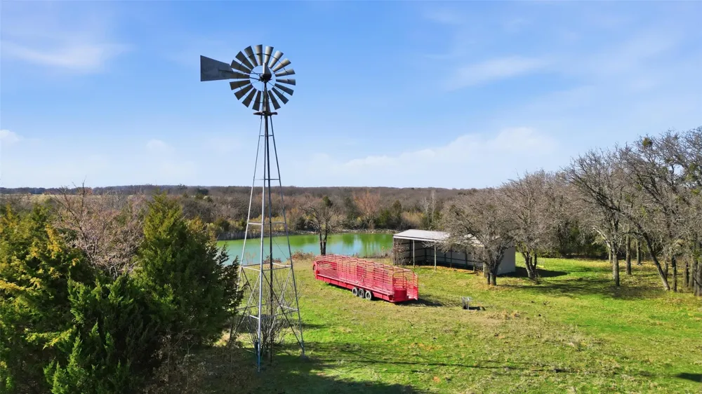 1619 County Road 156 Whitesboro, TX 76273