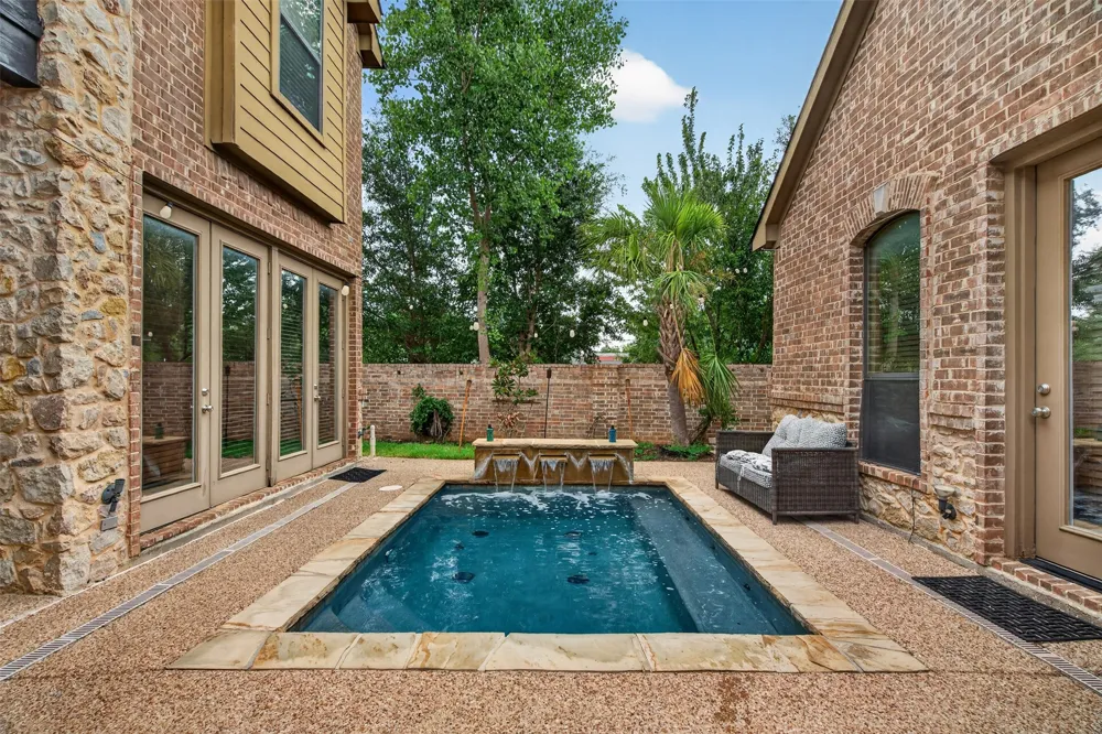 3801 Park Manor Court Arlington, TX 76017