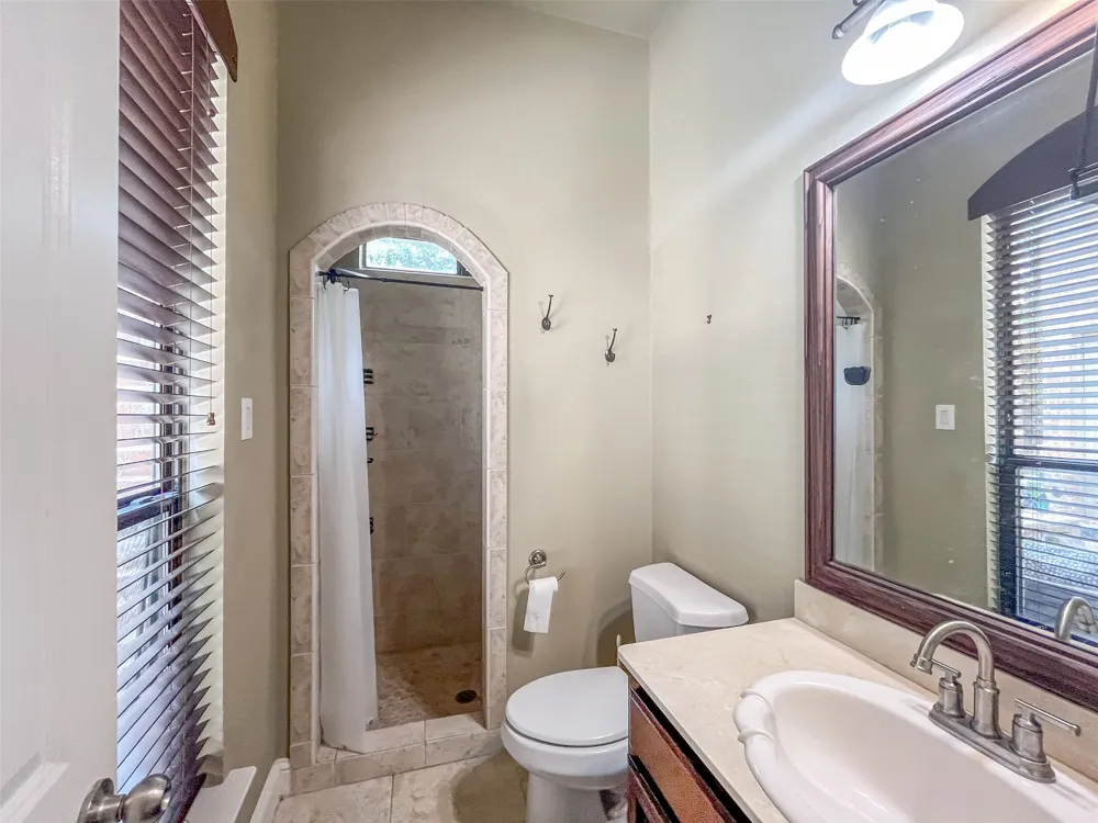 3801 Park Manor Court Arlington, TX 76017