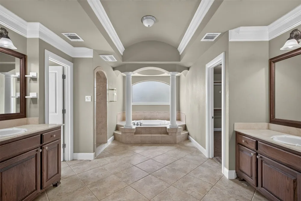 3801 Park Manor Court Arlington, TX 76017