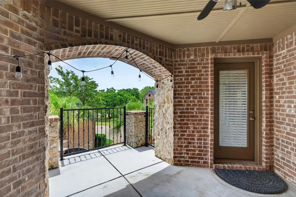 3801 Park Manor Court Arlington, TX 76017