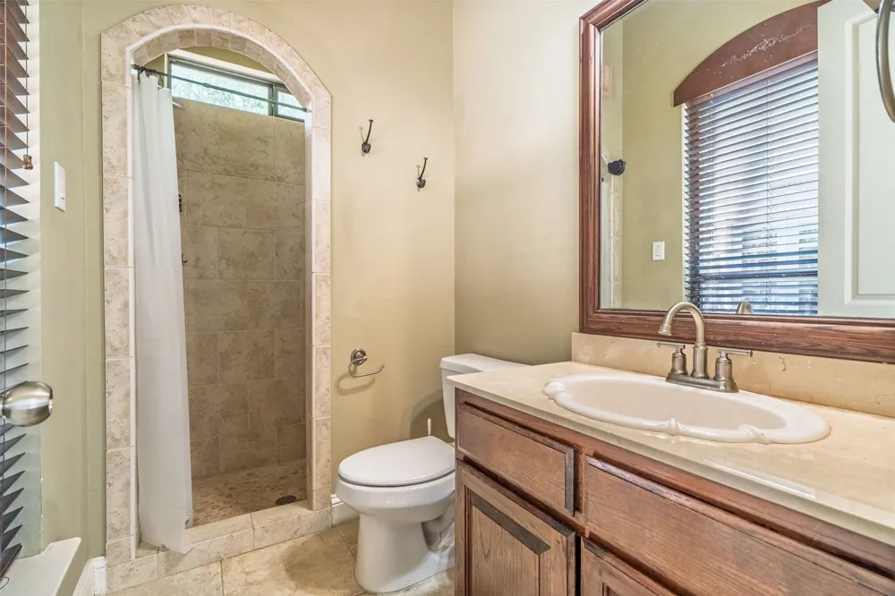 3801 Park Manor Court Arlington, TX 76017