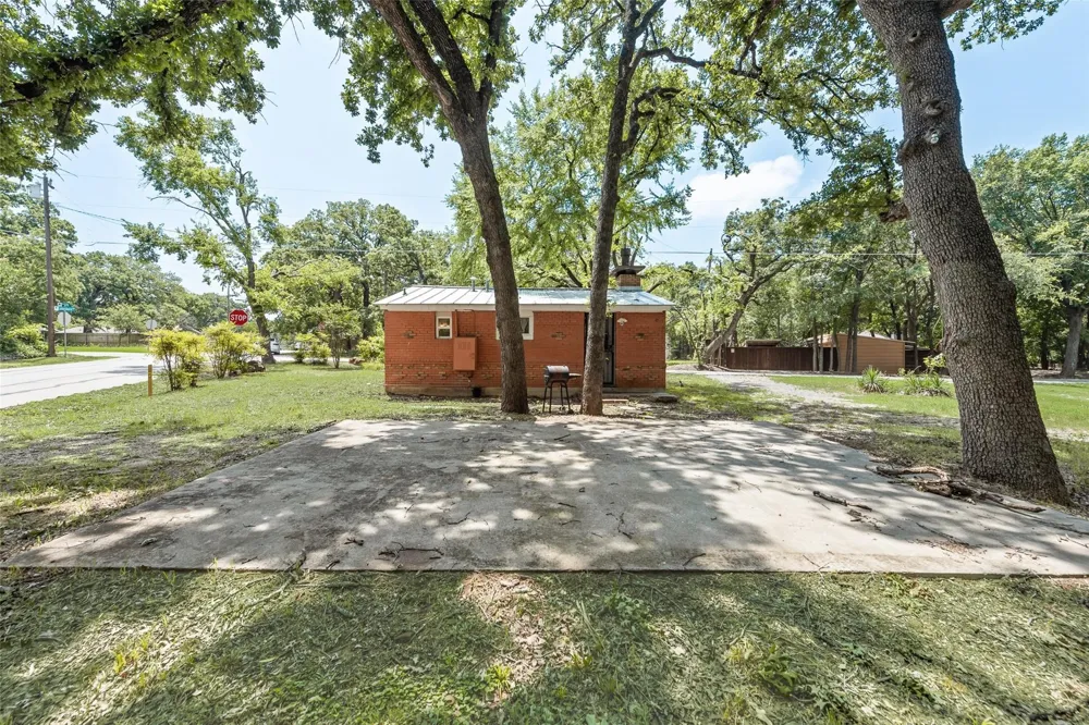 501 Lakeshore Road Shady Shores, TX 76208