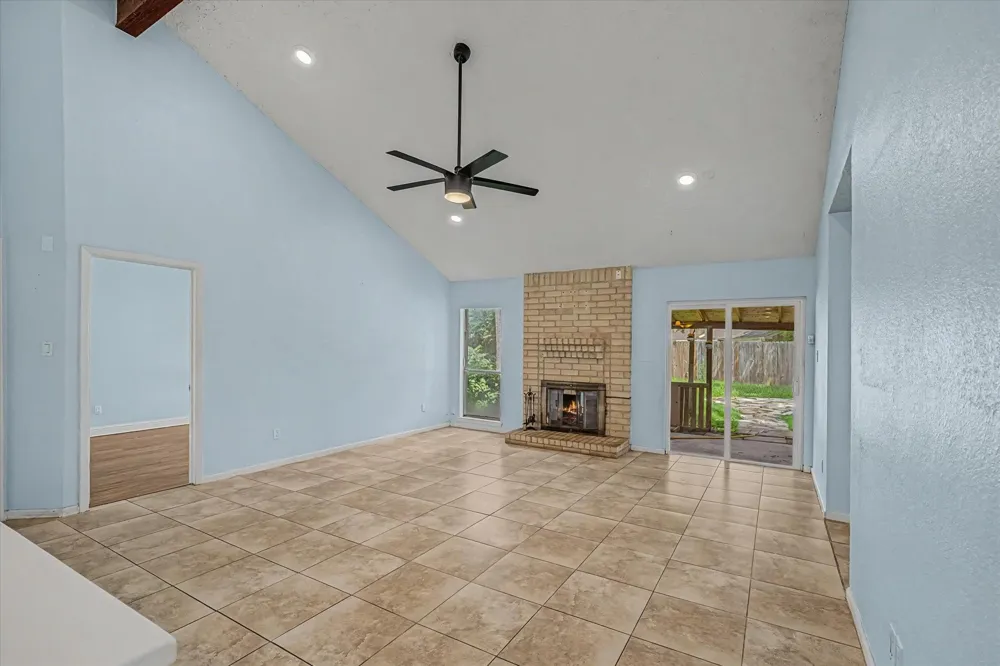 14218 Whitecross Drive Houston, TX 77083