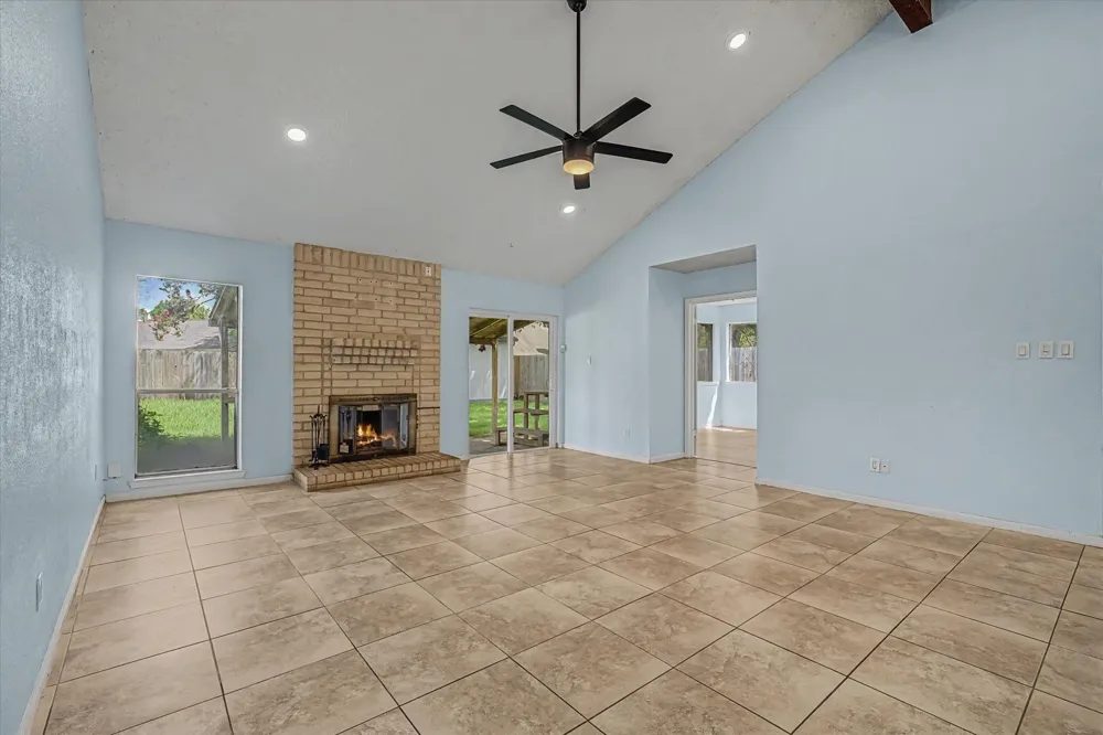 14218 Whitecross Drive Houston, TX 77083