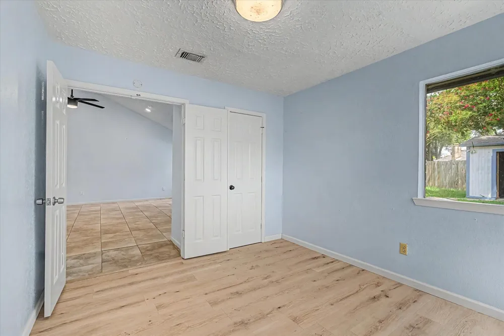 14218 Whitecross Drive Houston, TX 77083