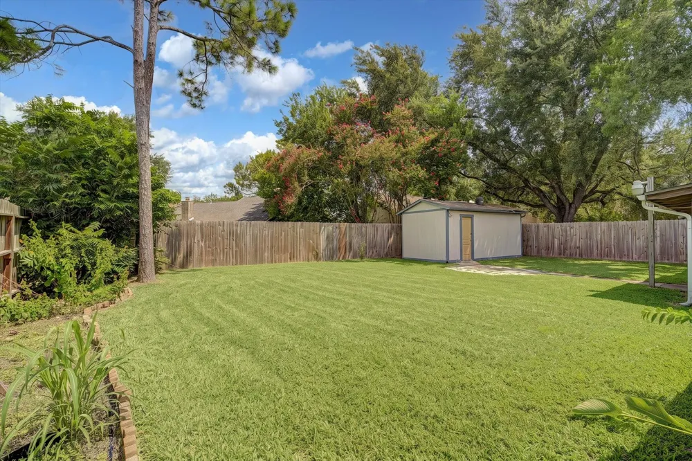 14218 Whitecross Drive Houston, TX 77083
