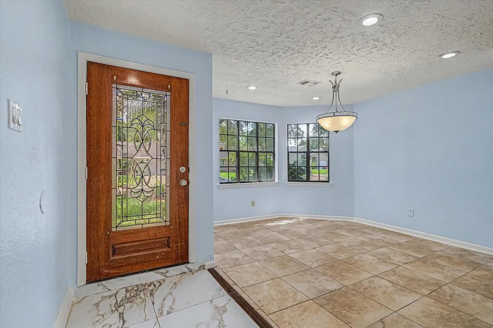 14218 Whitecross Drive Houston, TX 77083