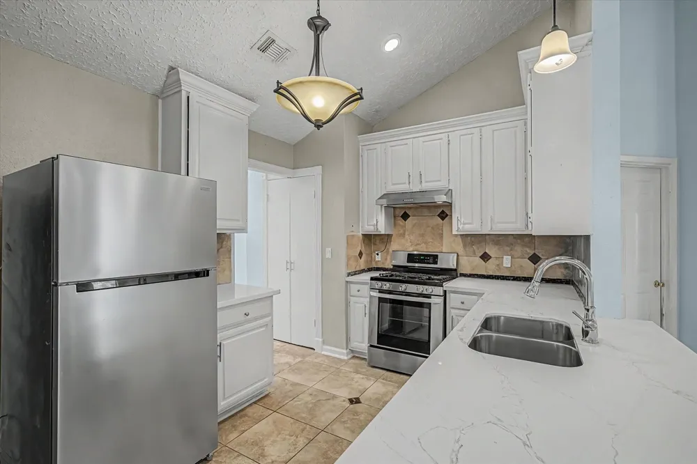 14218 Whitecross Drive Houston, TX 77083
