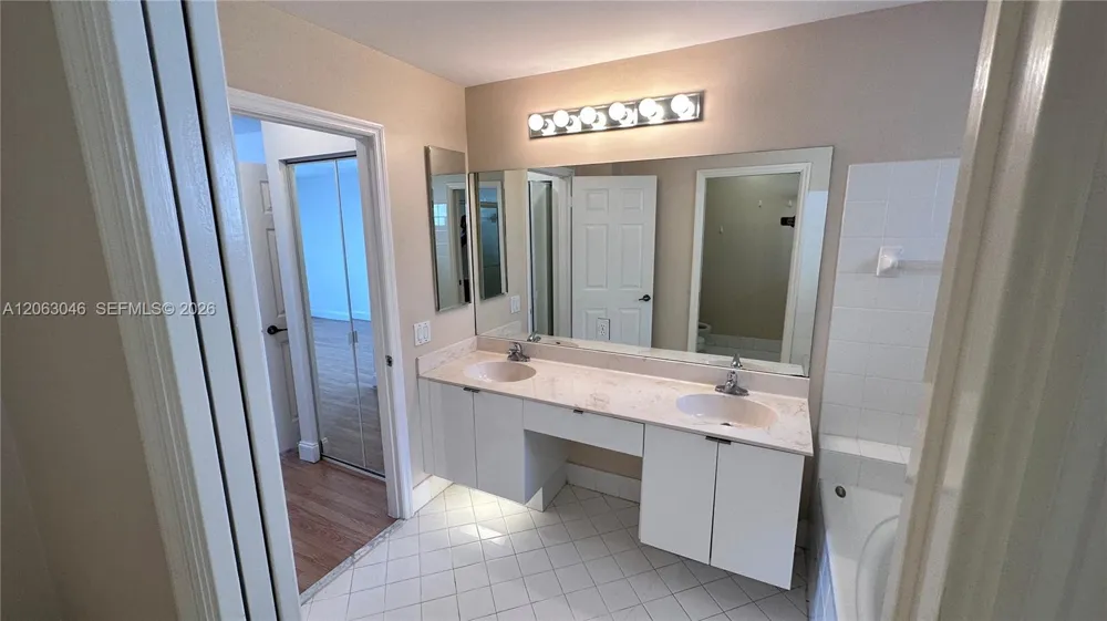 9781 NW 45 Ln Doral, FL 33178