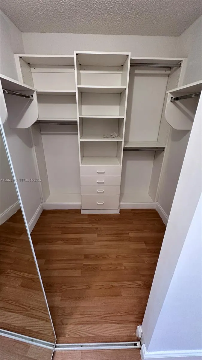 9781 NW 45 Ln Doral, FL 33178