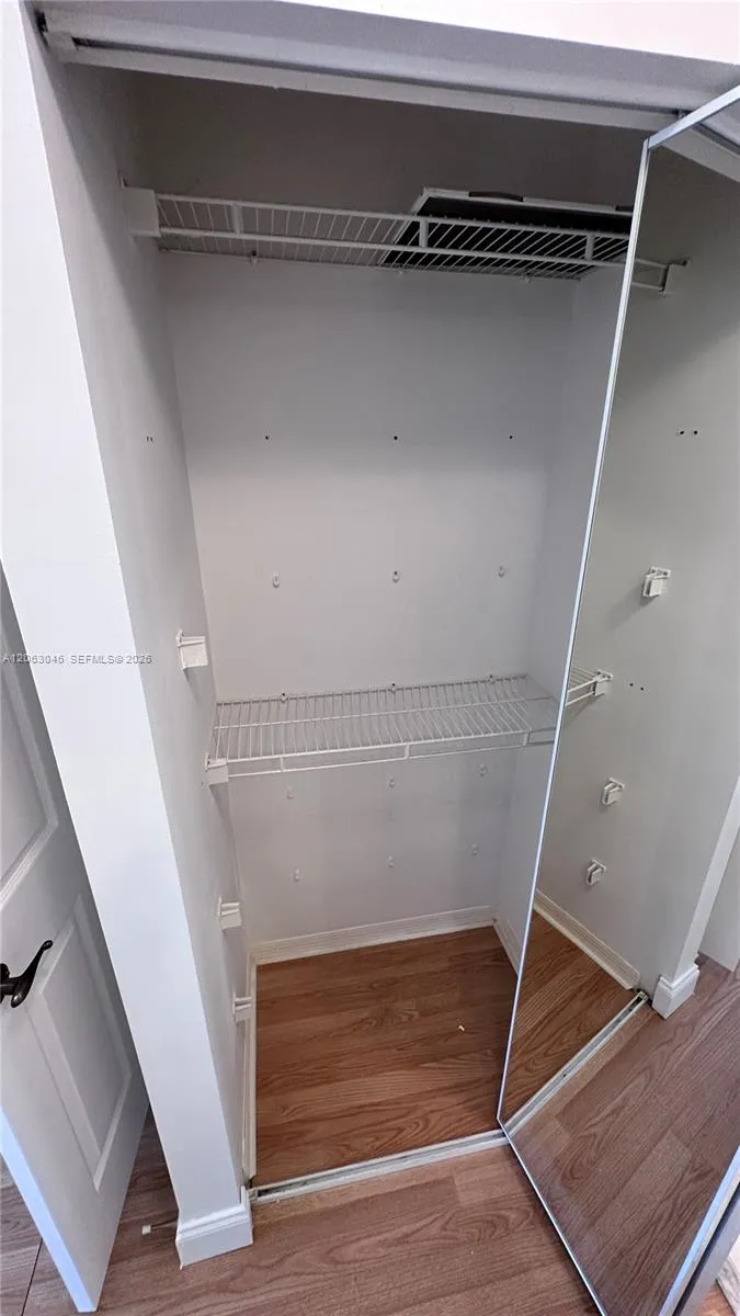 9781 NW 45 Ln Doral, FL 33178