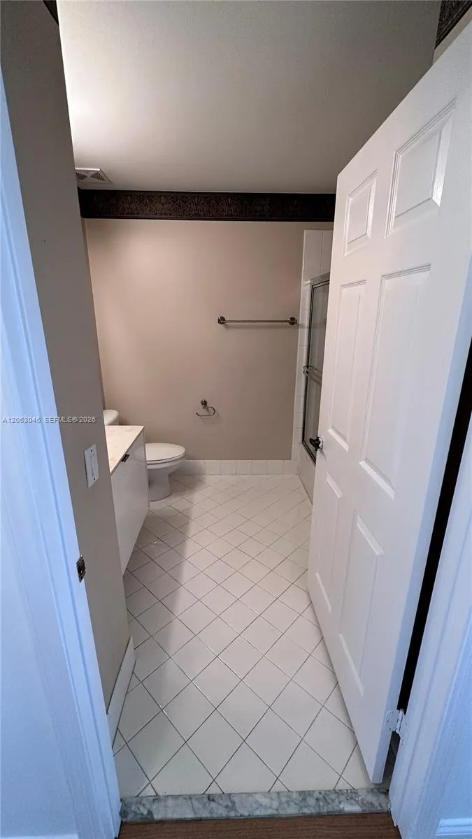 9781 NW 45 Ln Doral, FL 33178