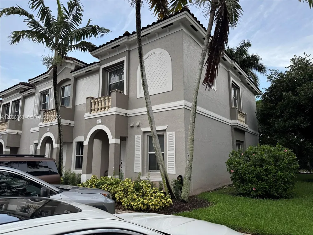 4917 SW 140th Ter #9 Miramar, FL 33027