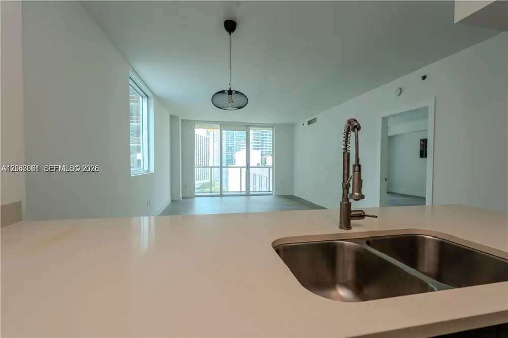 500 Brickell Ave #1207 Miami, FL 33131