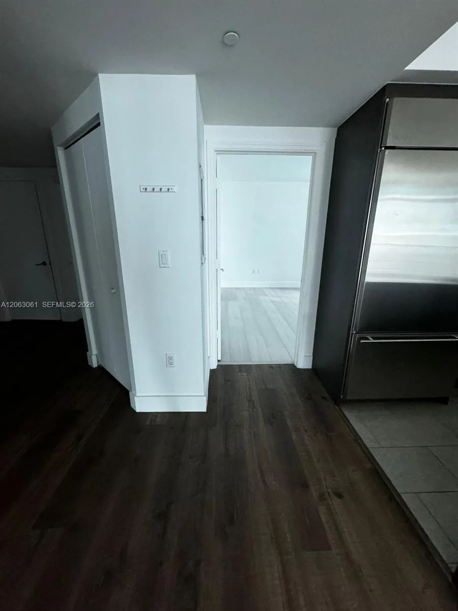 500 Brickell Ave #1207 Miami, FL 33131