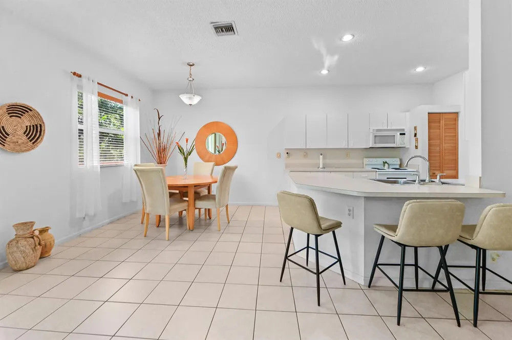 1308 Fishers Place 